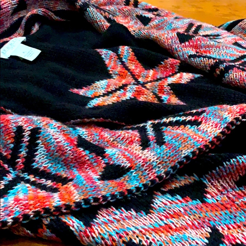 STUDIO JPR Aztec-Patterned Sweater Vest Cardigan